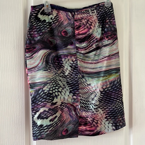 Mario Serrani peacock water colour skirt size 6 EUC - Picture 2 of 3